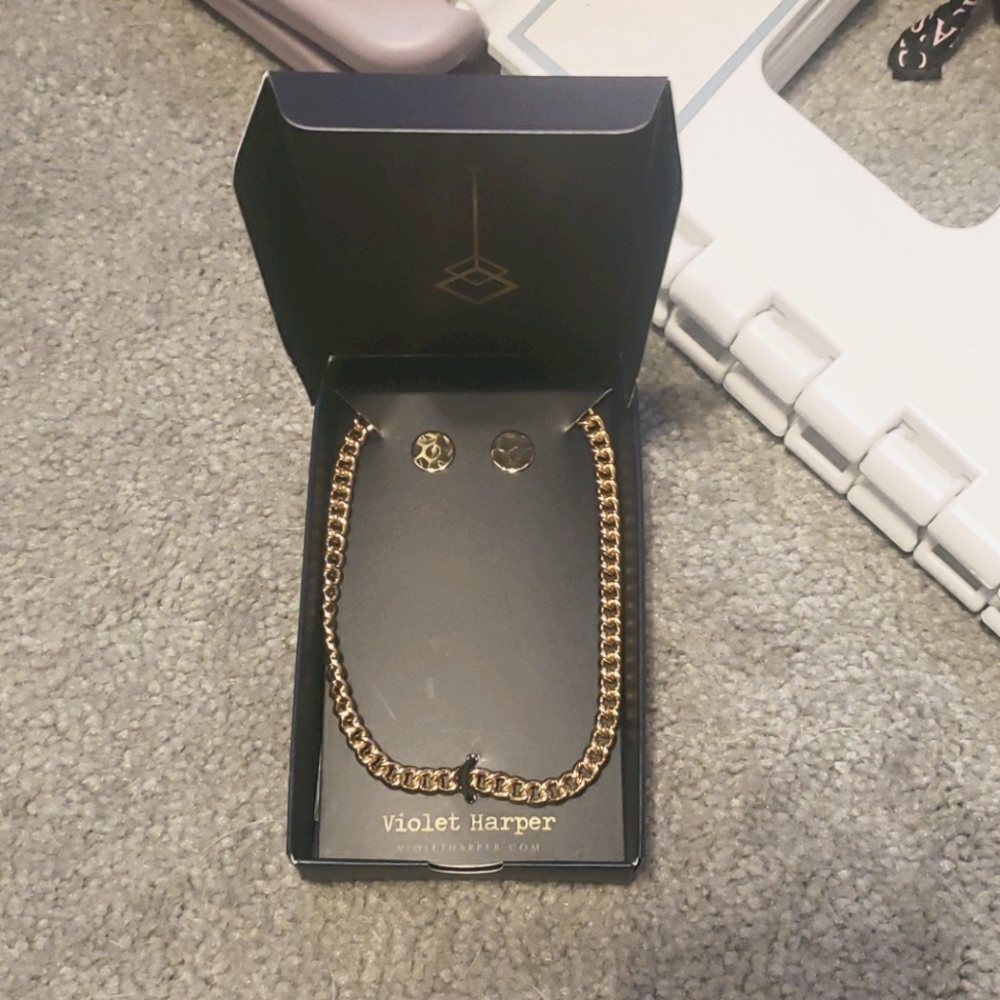 Earrings and Necklace set